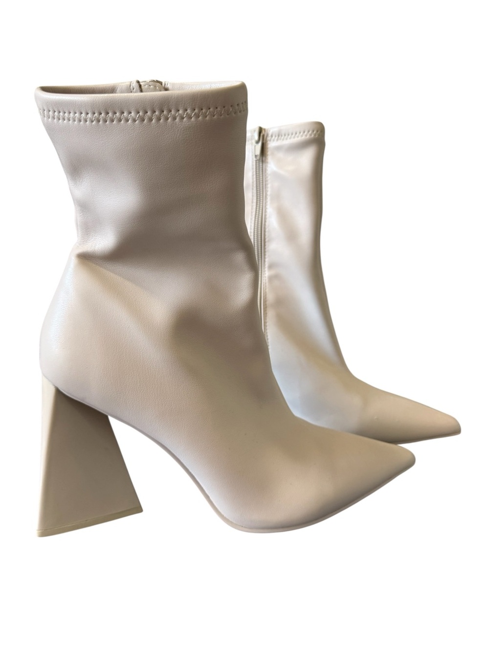 STEVE MADDEN CREAM POINTED TOE ZIP UP SOCK BOOTIES SIZE 9